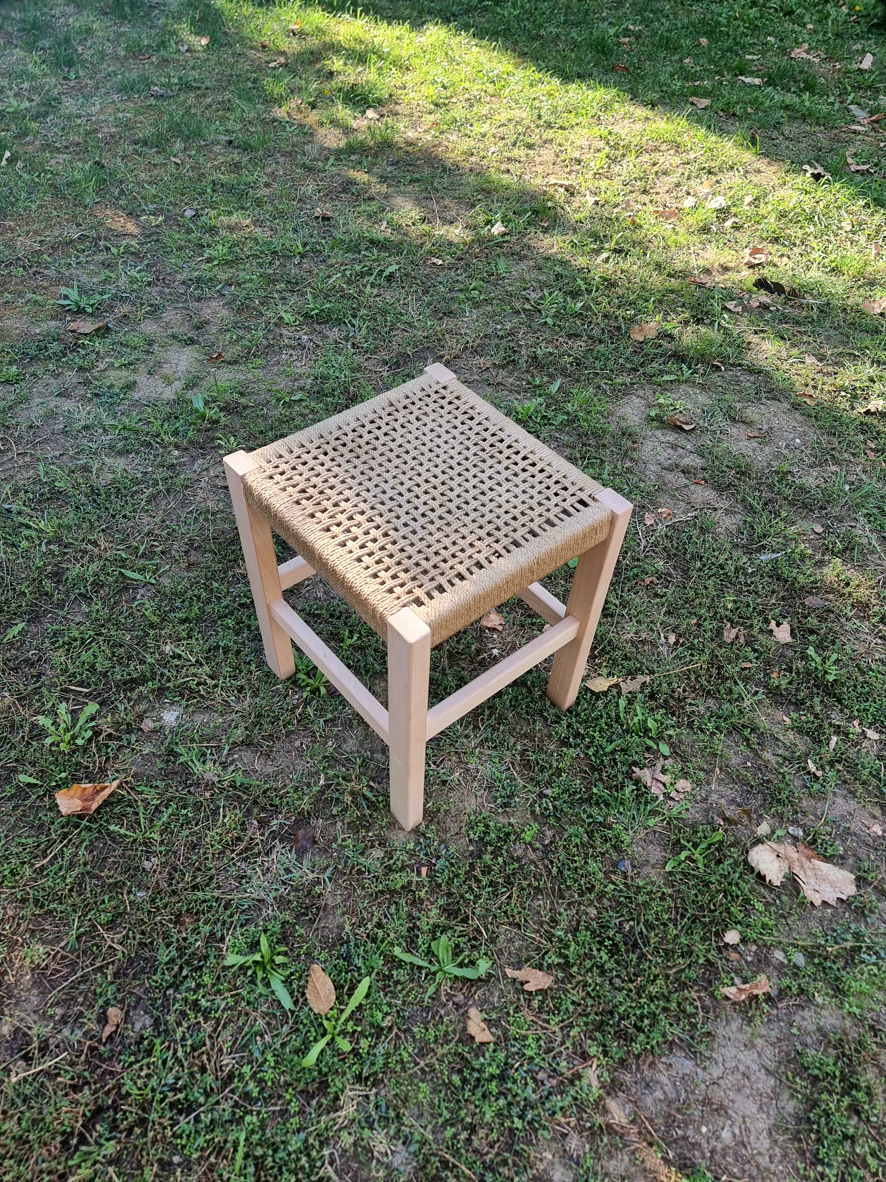 Pletena stolica sa jutanim sedištem i leđima, drvo i juta